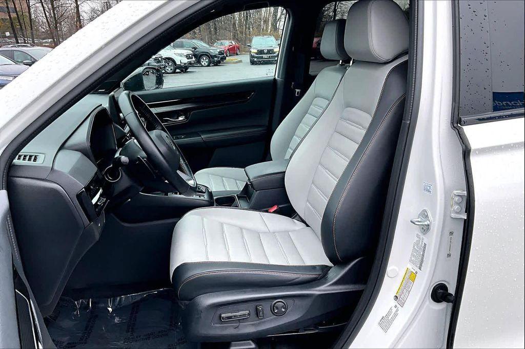 used 2026 Honda CR-V Hybrid car, priced at $38,220