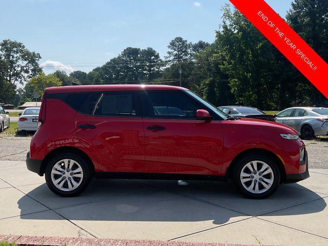 used 2022 Kia Soul car, priced at $13,994