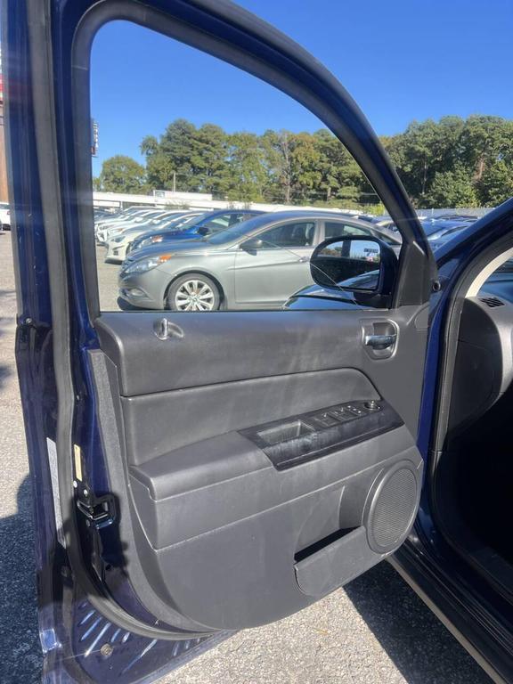 used 2015 Jeep Compass car, priced at $4,800