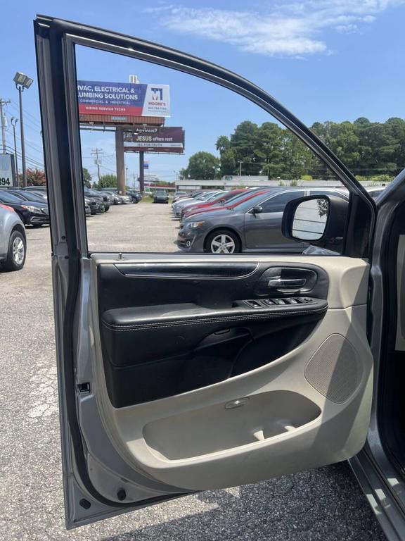 used 2015 Dodge Grand Caravan car, priced at $5,500