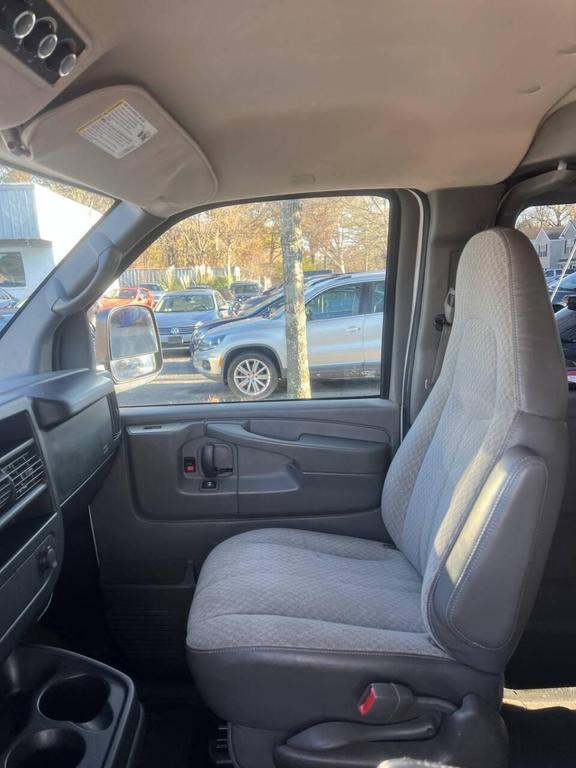 used 2009 GMC Savana 1500 car, priced at $4,995