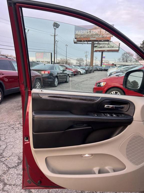 used 2015 Chrysler Town & Country car, priced at $4,995