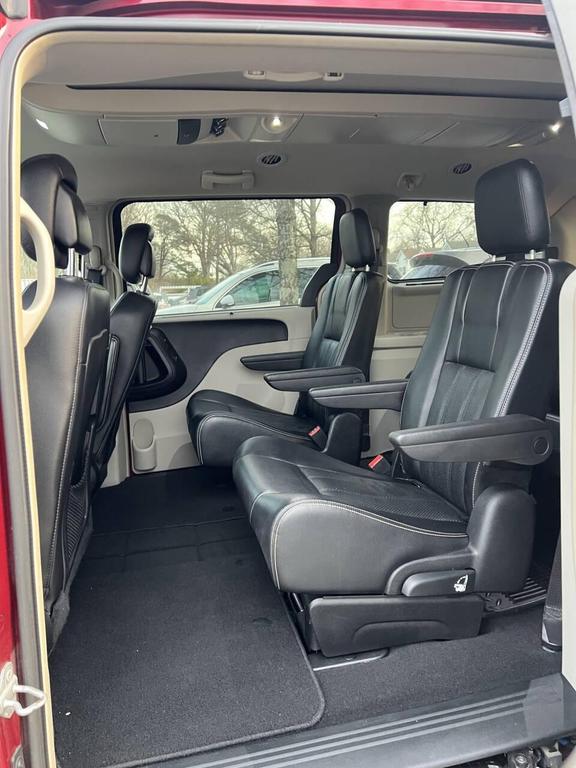 used 2015 Chrysler Town & Country car, priced at $4,995