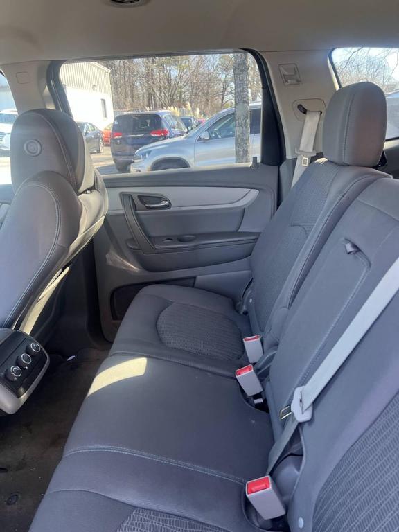used 2017 Chevrolet Traverse car, priced at $3,995