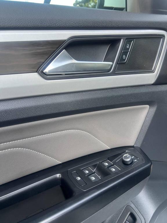 used 2021 Volkswagen Atlas car, priced at $13,995