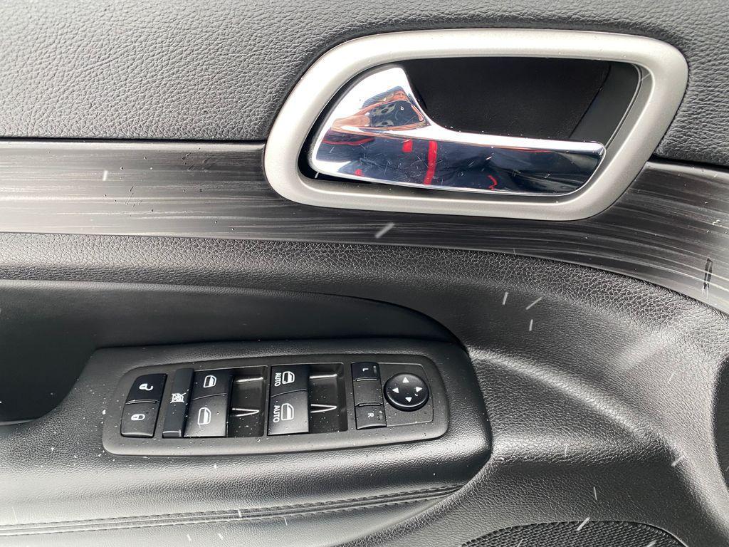 used 2022 Jeep Grand Cherokee car, priced at $26,608