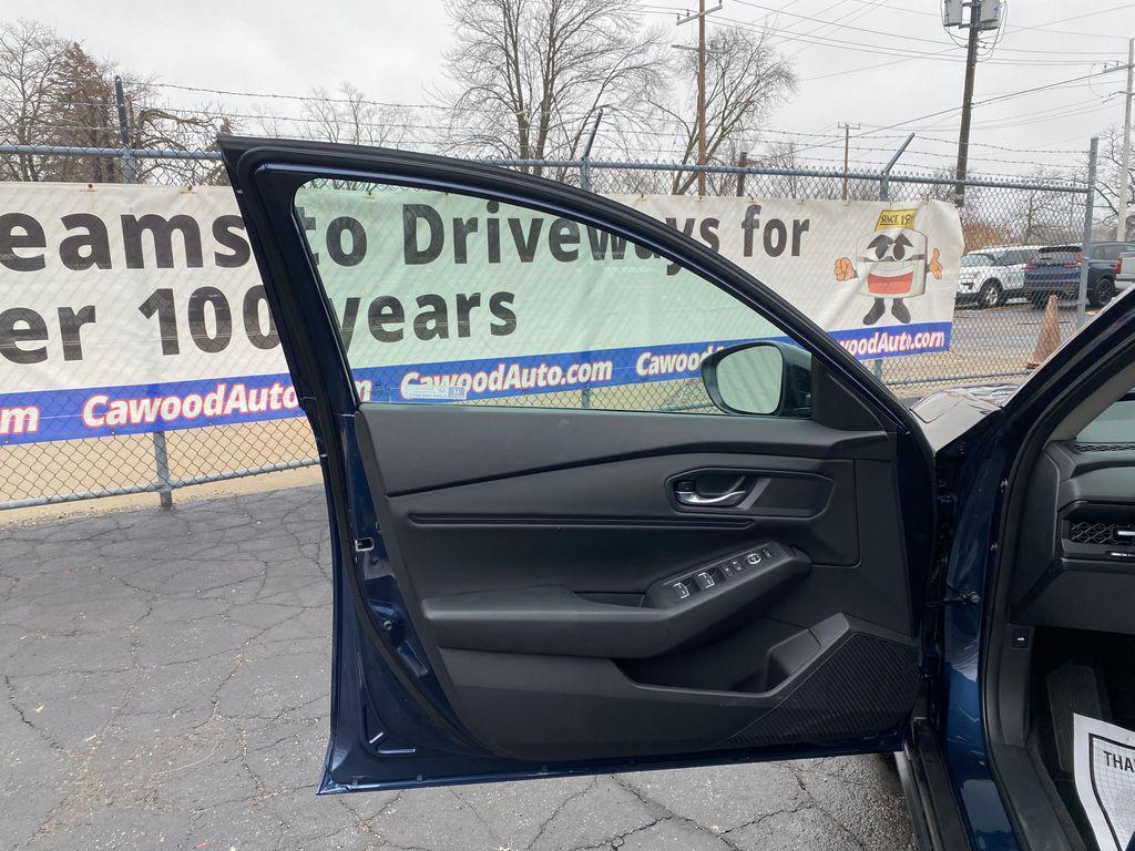 new 2025 Honda Accord car, priced at $30,919