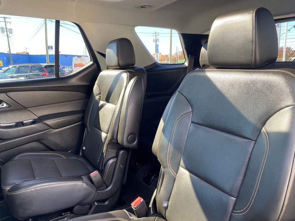 used 2020 Chevrolet Traverse car, priced at $25,998
