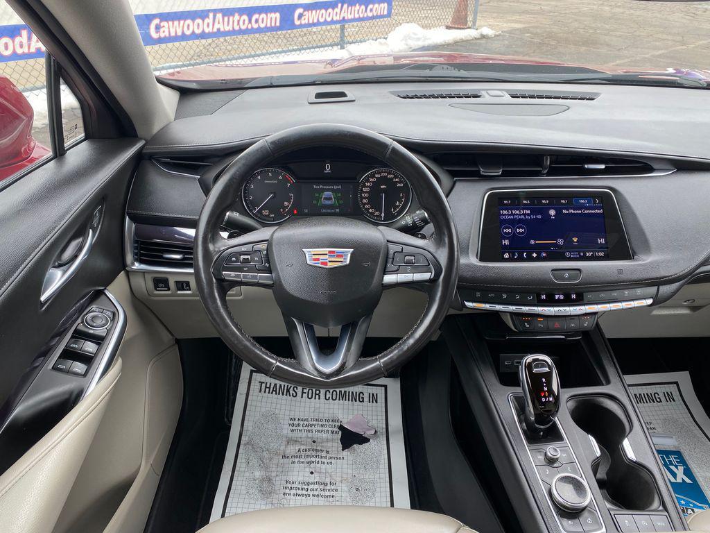used 2021 Cadillac XT4 car, priced at $17,272