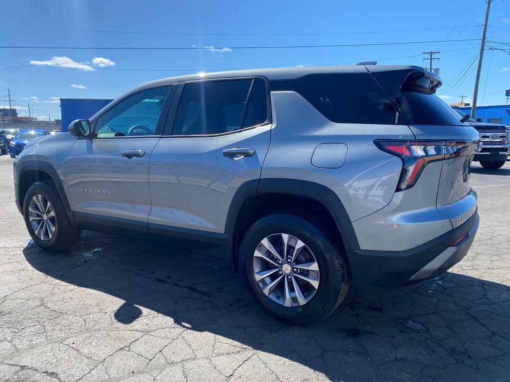 used 2026 Chevrolet Equinox car, priced at $27,029