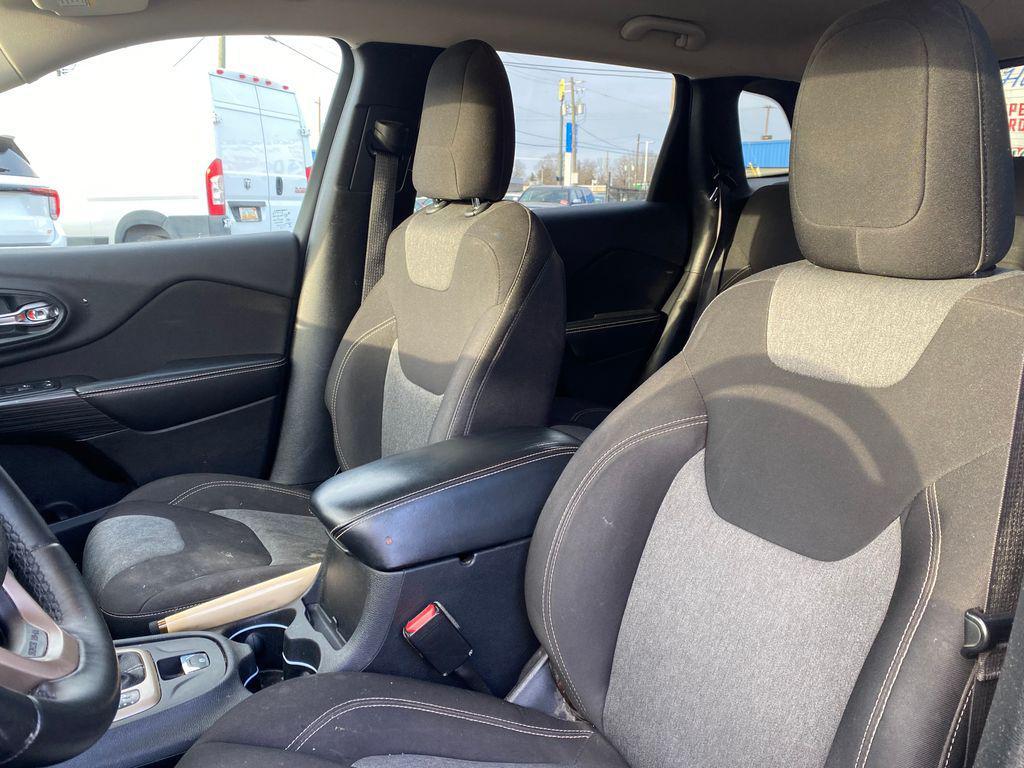 used 2014 Jeep Cherokee car, priced at $5,898