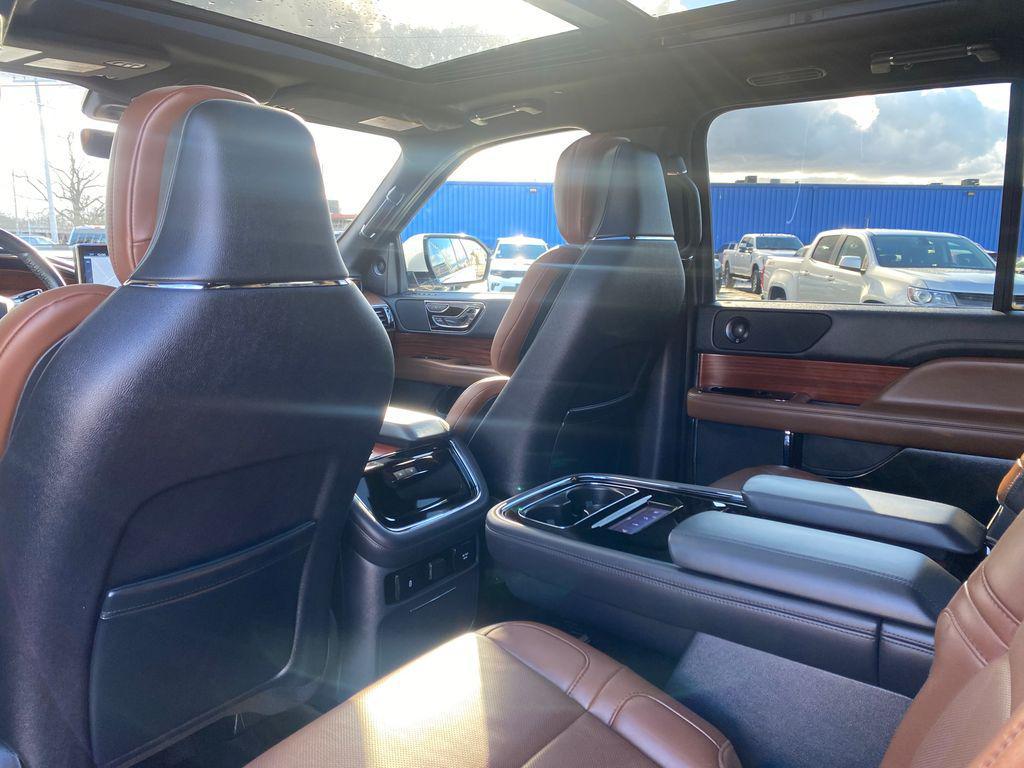 used 2024 Lincoln Navigator car, priced at $73,573