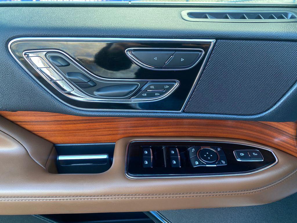 used 2024 Lincoln Navigator car, priced at $73,573