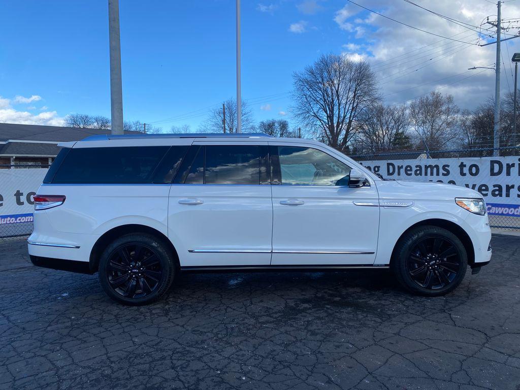 used 2024 Lincoln Navigator car, priced at $73,573