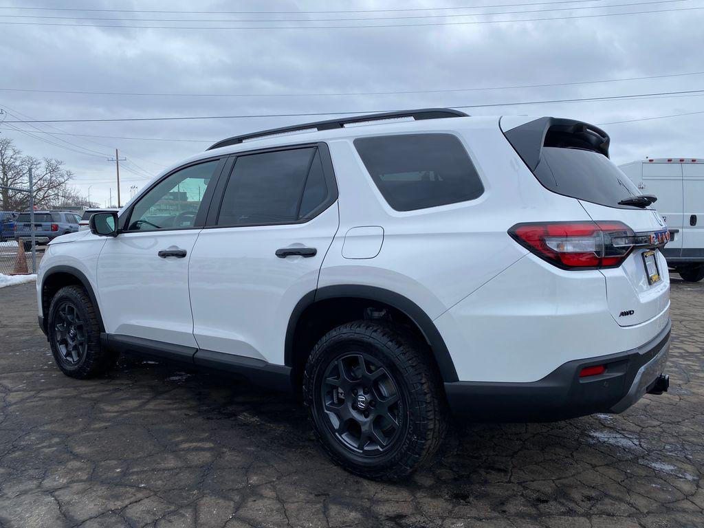 new 2026 Honda Pilot car, priced at $51,180