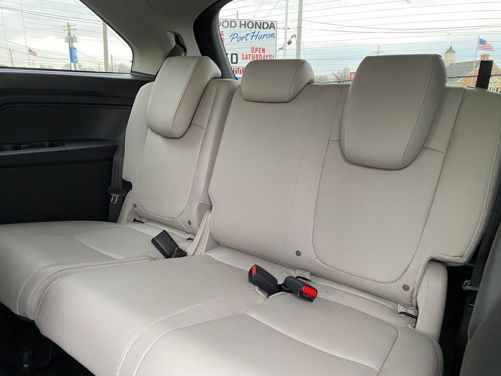 new 2026 Honda Odyssey car, priced at $43,190
