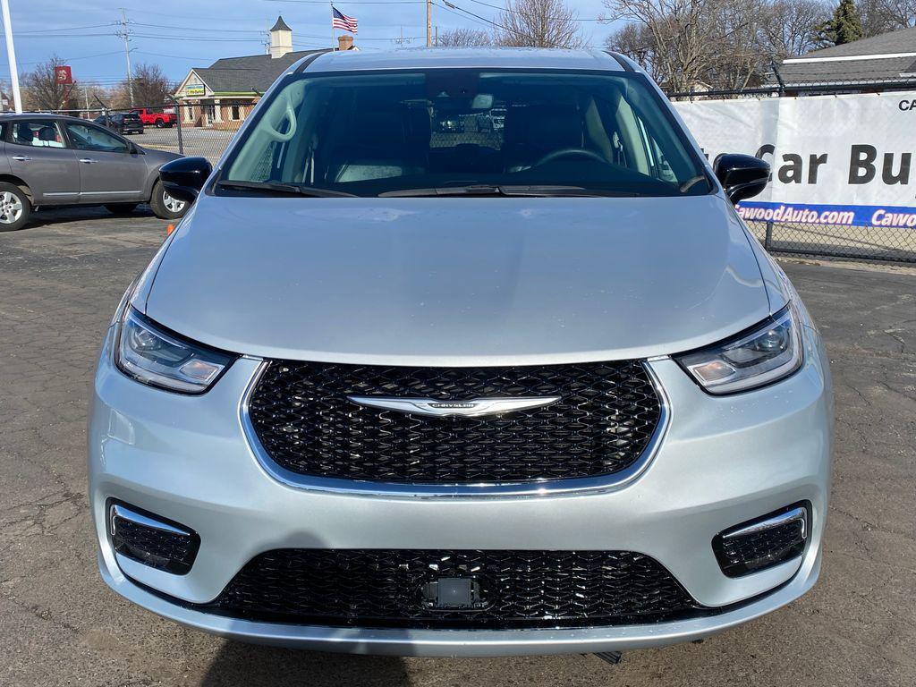 used 2024 Chrysler Pacifica Hybrid car, priced at $26,803