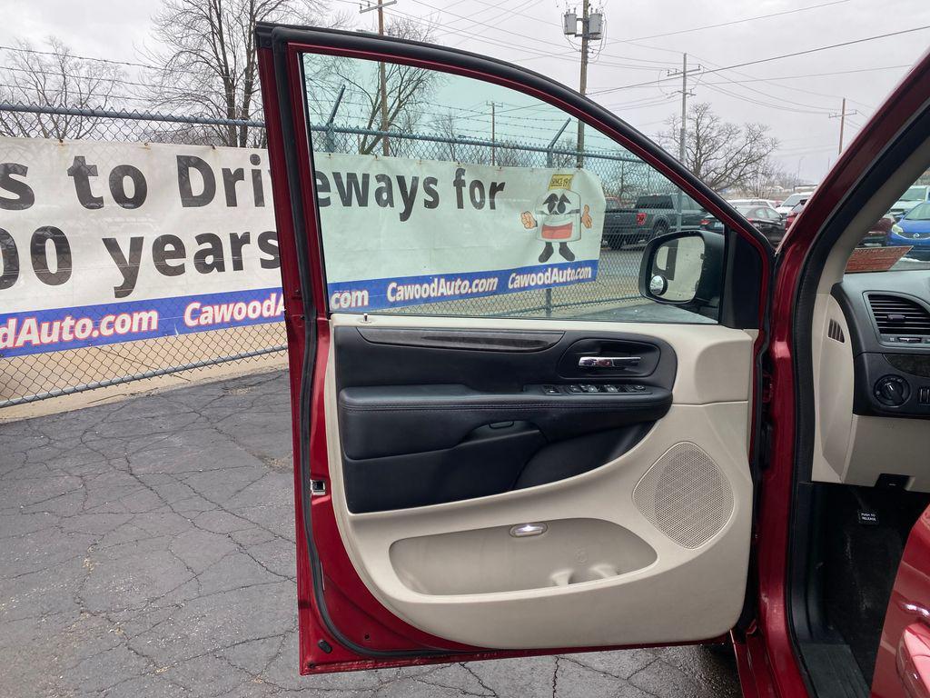 used 2014 Dodge Grand Caravan car, priced at $5,995