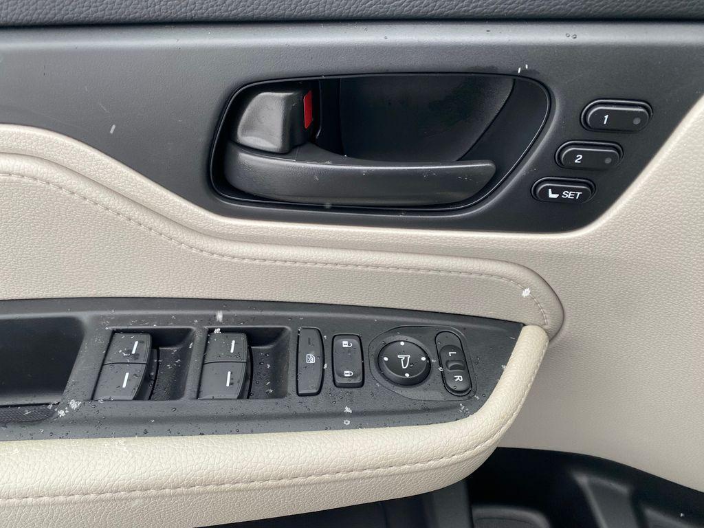 new 2026 Honda Odyssey car, priced at $42,990