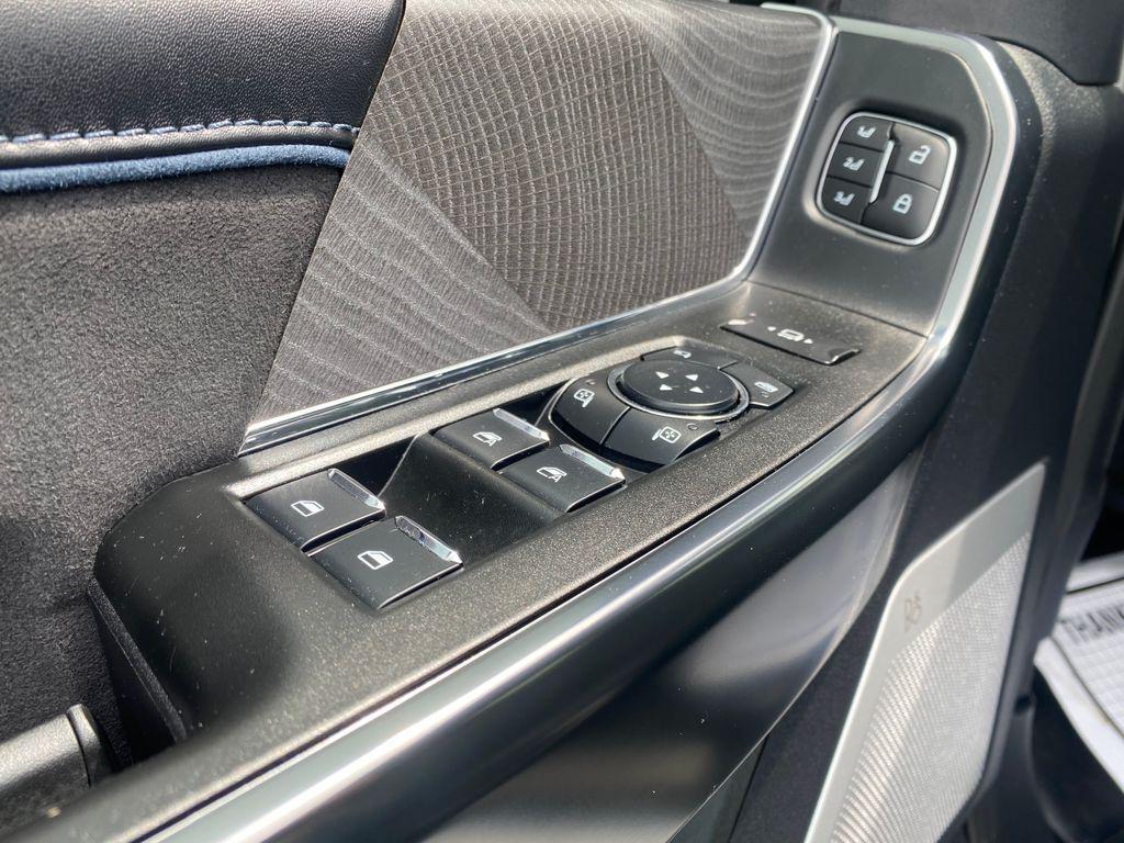 used 2025 Ford F-250 car, priced at $81,560