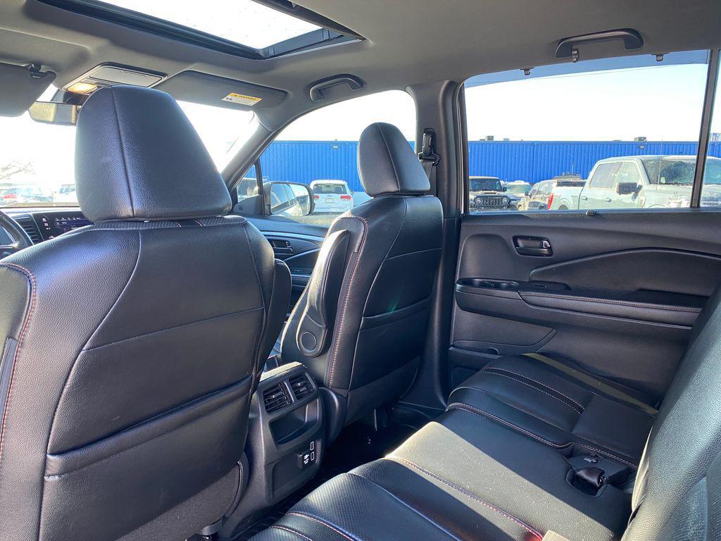 used 2022 Honda Passport car, priced at $25,319