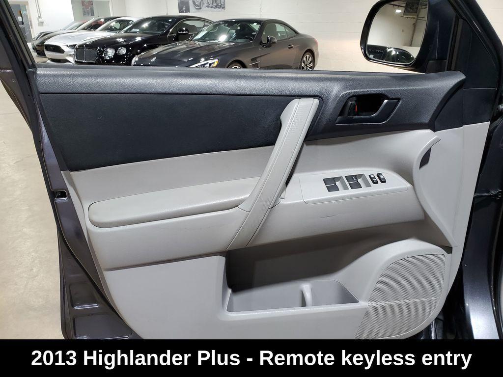 used 2013 Toyota Highlander car, priced at $11,989