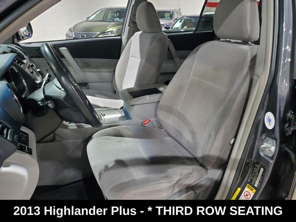 used 2013 Toyota Highlander car, priced at $11,989