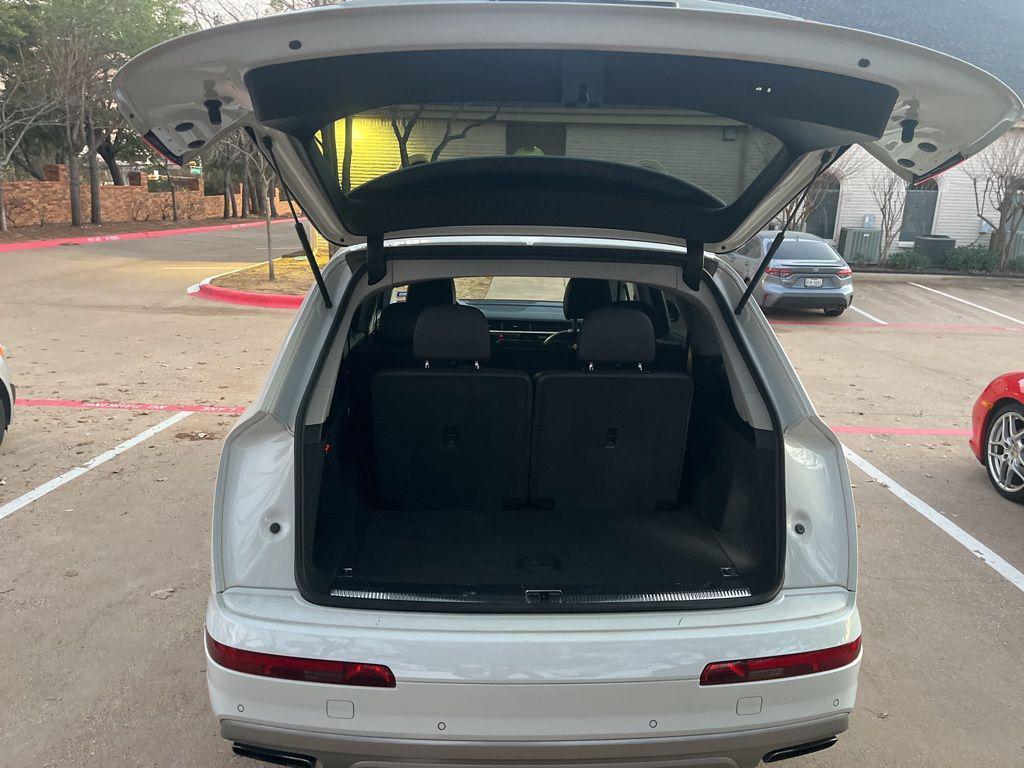 used 2017 Audi Q7 car, priced at $15,952