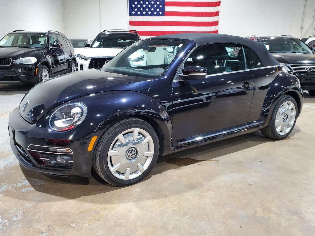 2019 Deep Black Pearl/Black Roof Volkswagen Beetle