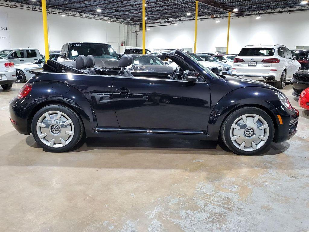 2019 Deep Black Pearl/Black Roof Volkswagen Beetle
