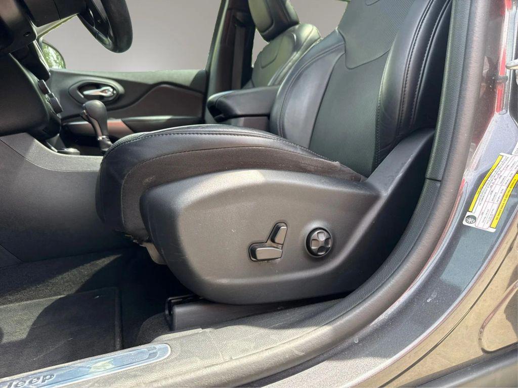 used 2020 Jeep Cherokee car, priced at $23,999