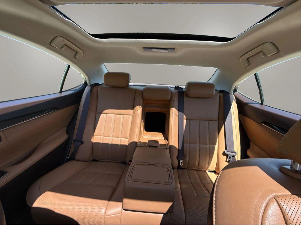 used 2018 Lexus ES 350 car, priced at $24,444