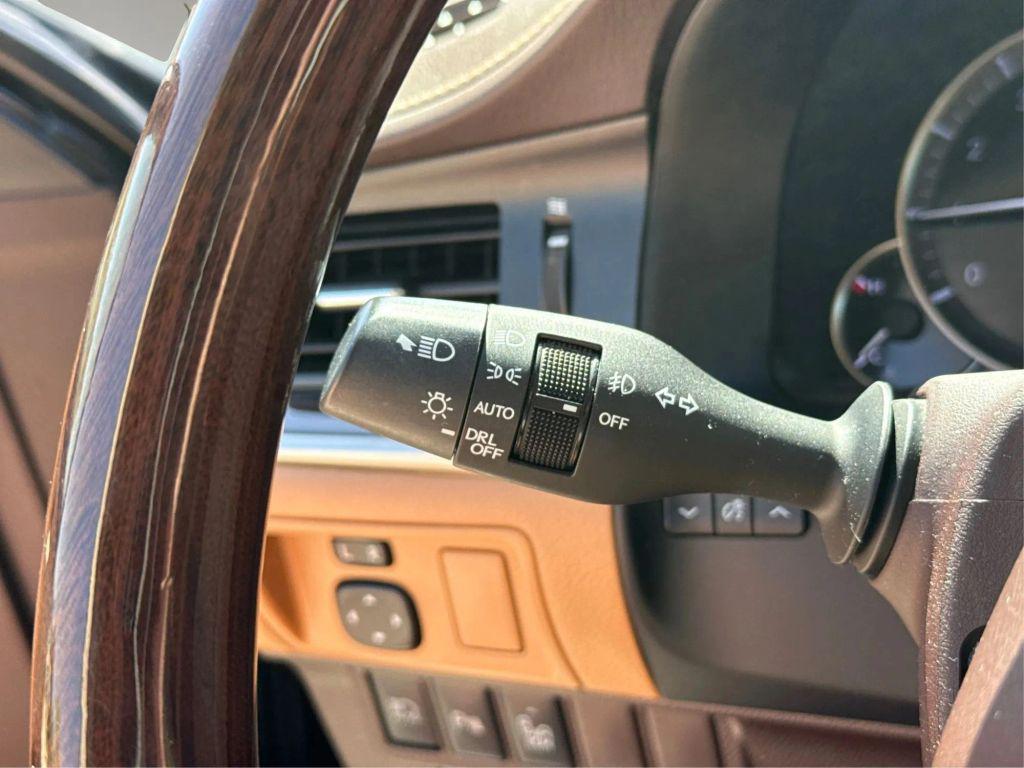 used 2018 Lexus ES 350 car, priced at $24,444