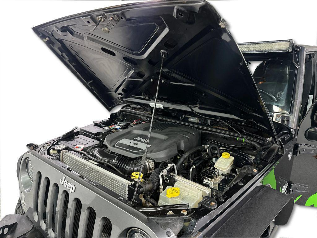used 2015 Jeep Wrangler Unlimited car, priced at $18,796