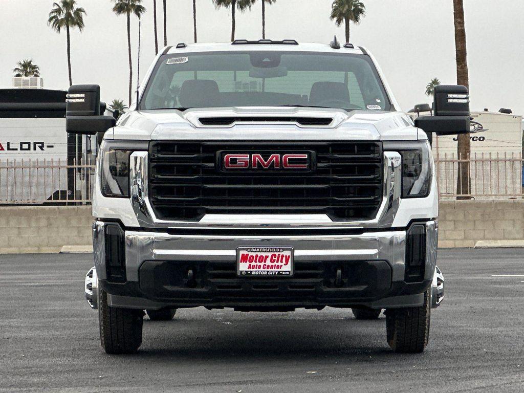 new 2025 GMC Sierra 3500 car, priced at $52,412