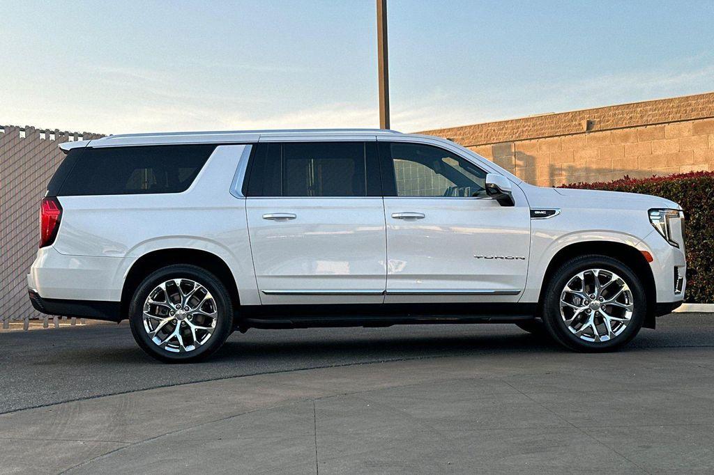 used 2021 GMC Yukon XL car, priced at $41,728