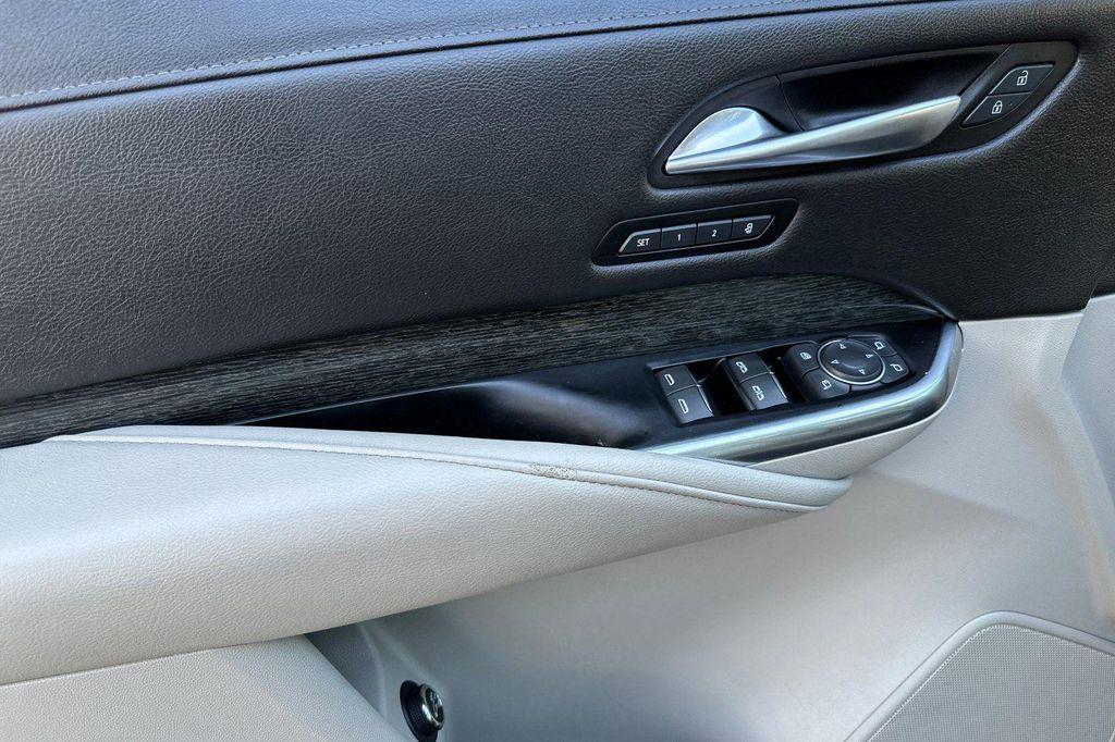 used 2020 Cadillac XT4 car, priced at $22,664