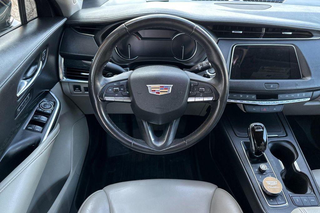 used 2020 Cadillac XT4 car, priced at $22,664