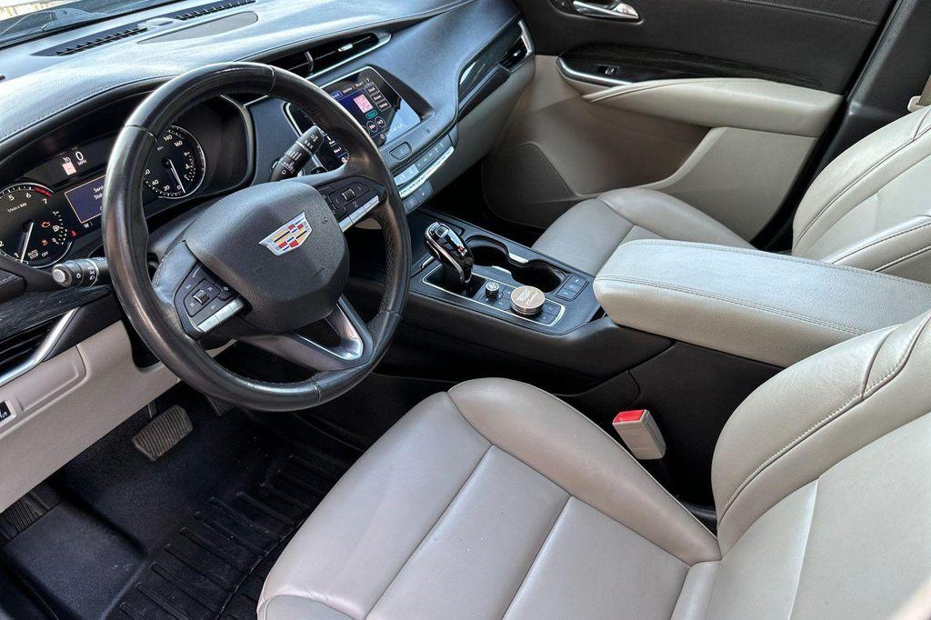 used 2020 Cadillac XT4 car, priced at $22,664