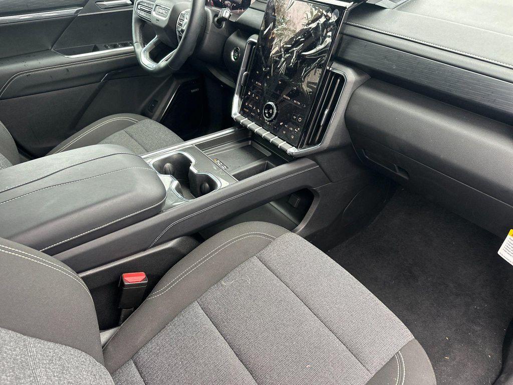 new 2025 GMC Acadia car, priced at $42,441