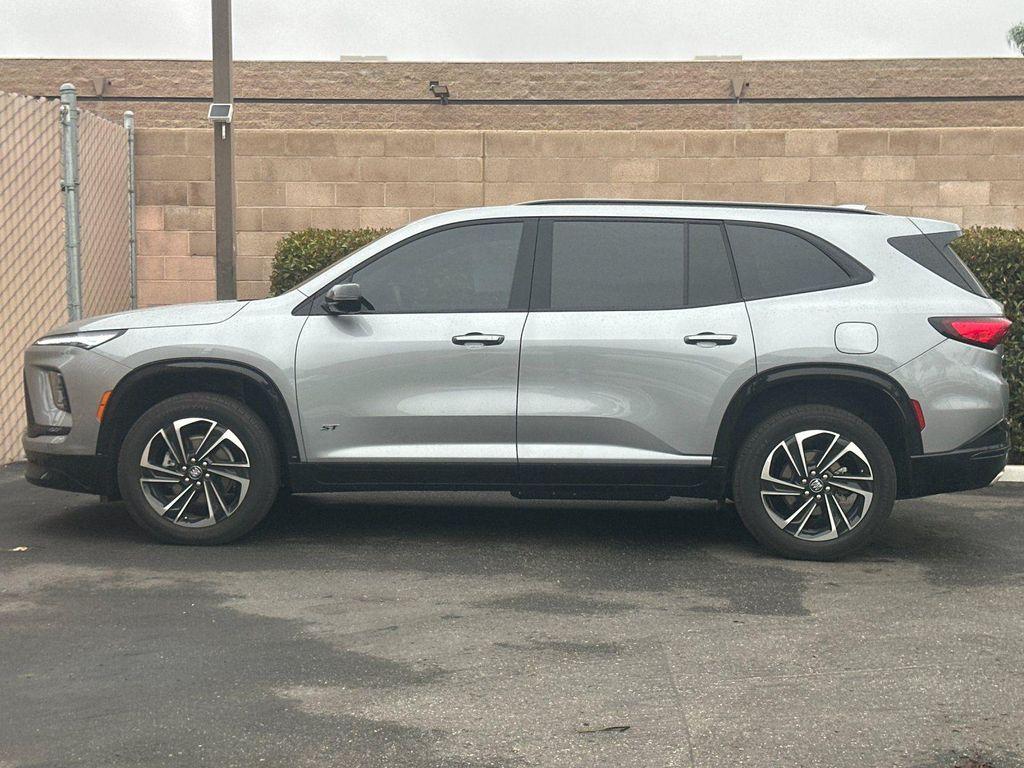 new 2025 Buick Enclave car, priced at $45,724