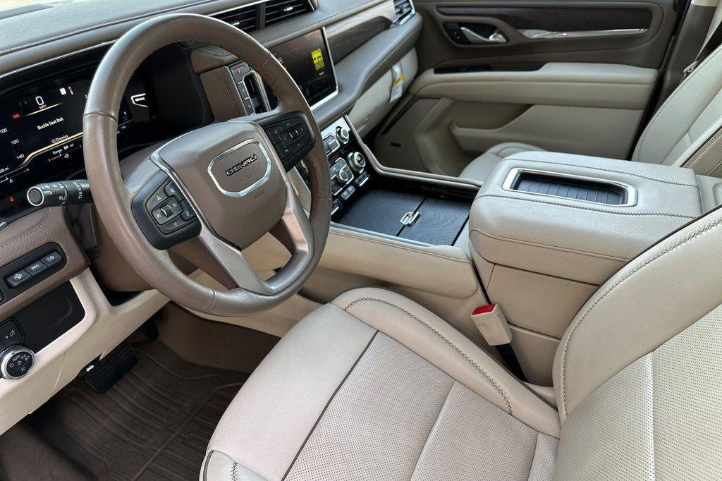 used 2023 GMC Yukon car, priced at $67,190