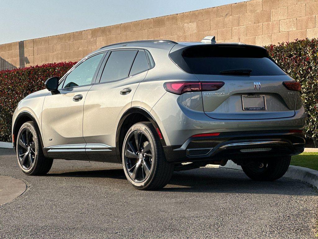 new 2025 Buick Envision car, priced at $38,378