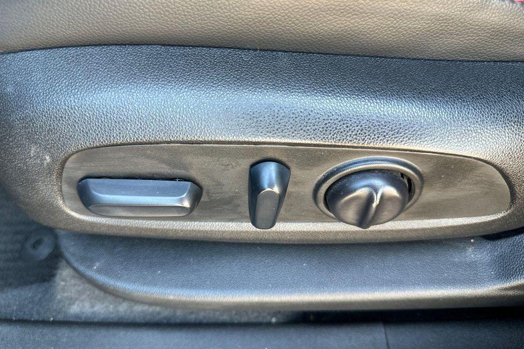 used 2022 Chevrolet Equinox car, priced at $21,390