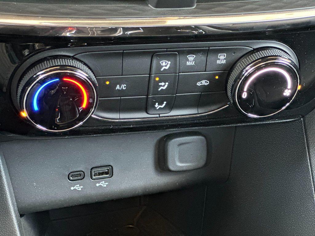 new 2025 Buick Encore GX car, priced at $27,426