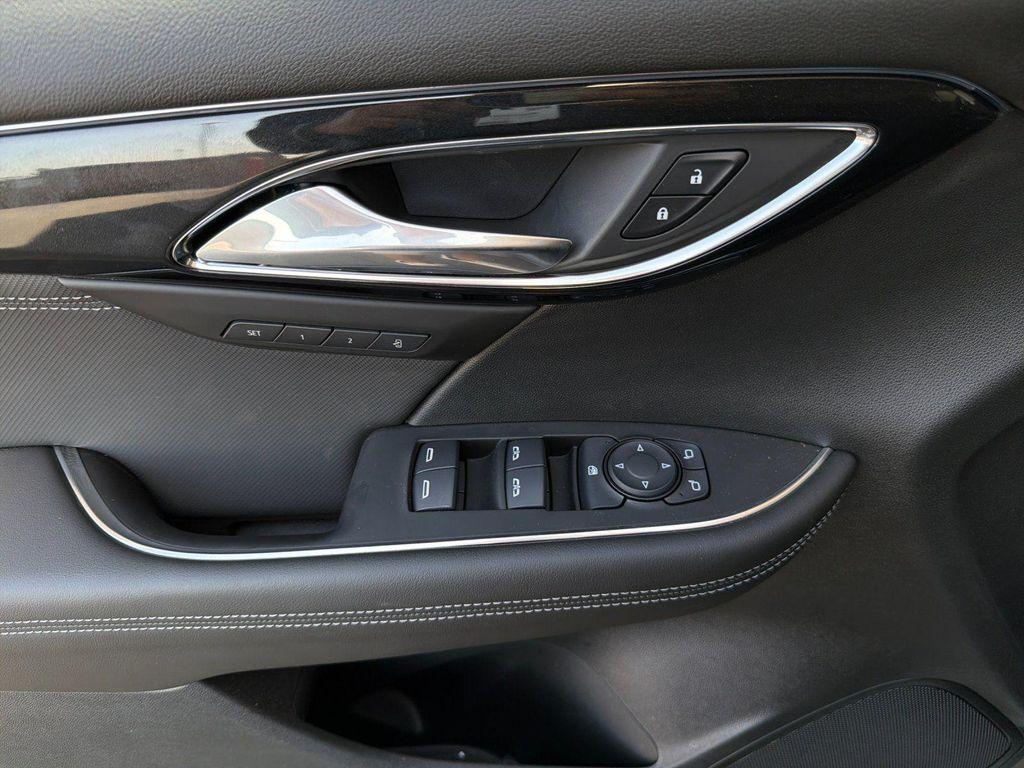 new 2025 Buick Envision car, priced at $36,303