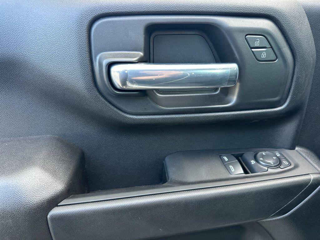 new 2025 GMC Sierra 2500 car, priced at $48,001