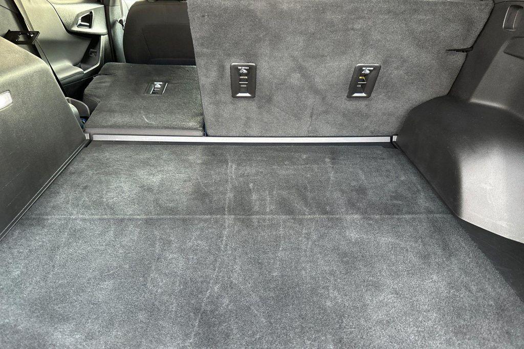 used 2025 Chevrolet Equinox car, priced at $27,560