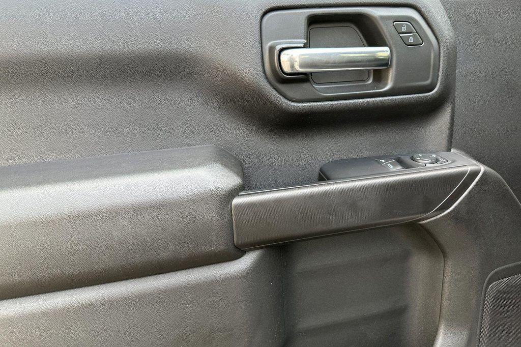 used 2023 GMC Sierra 1500 car, priced at $28,690