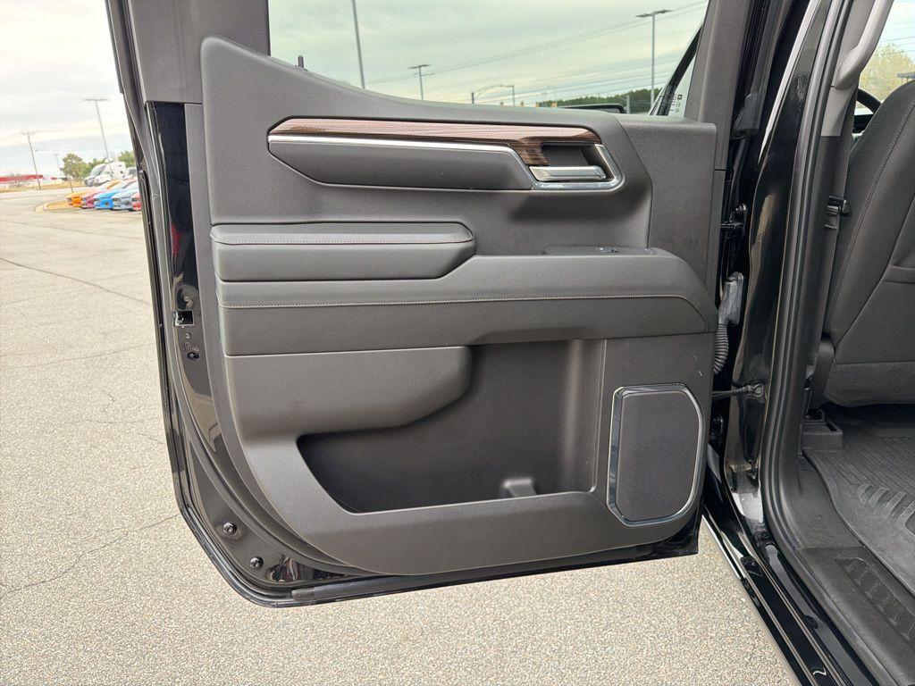 used 2024 Chevrolet Silverado 1500 car, priced at $50,991